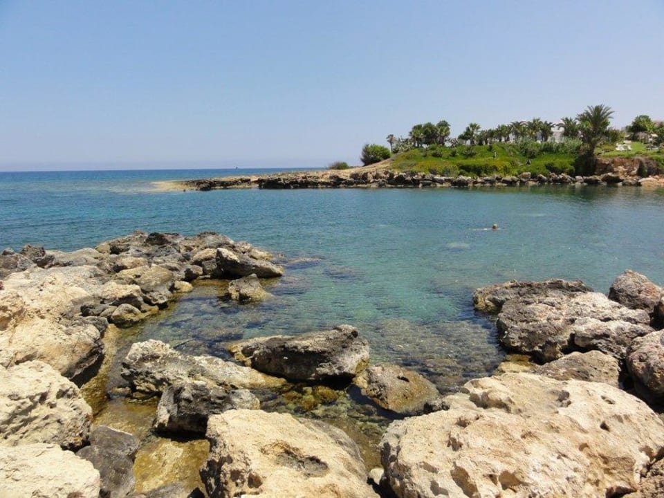 Strand Crystal Springs Beach Hotel