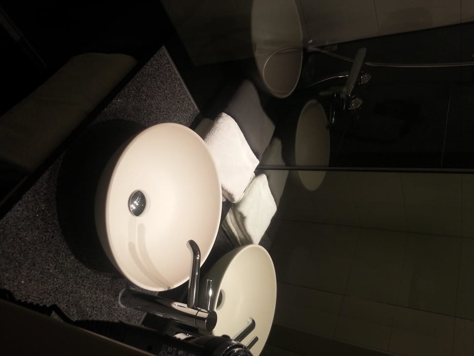 Bad Motel One Köln Waidmarkt