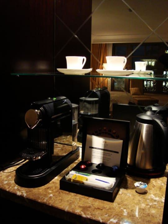 Kaffee-/Teestation im Zimmer Breidenbacher Hof