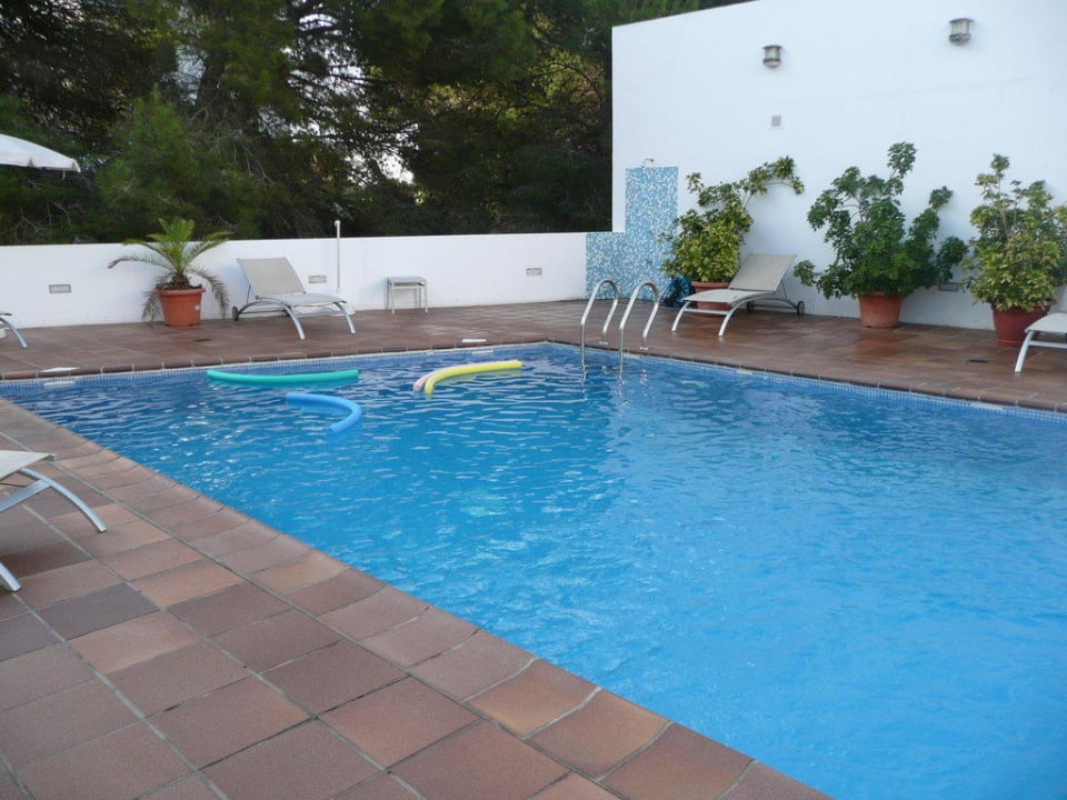 Der beliebte Pool Hostal Roca Plana