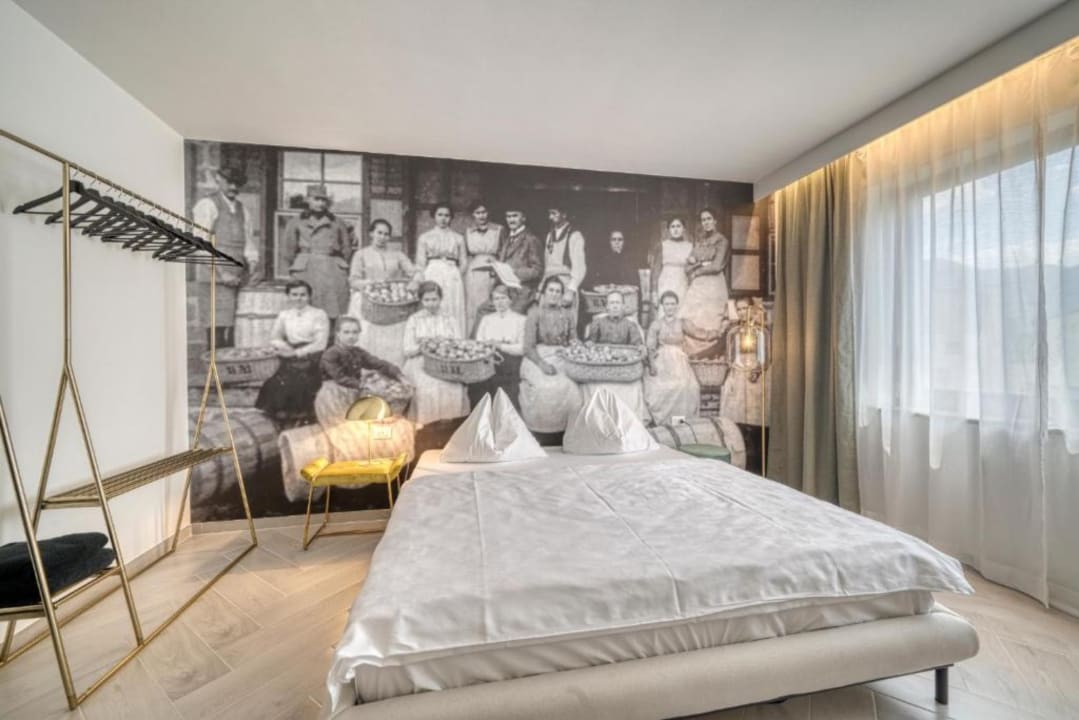 Zimmer goldfinger + suites