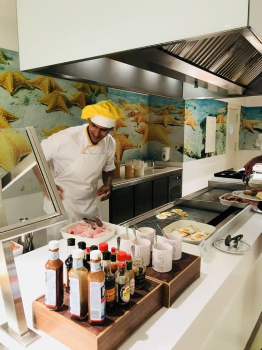 Immer frisch zu bereitete Speisen Iberostar Selection Santa Eulalia Ibiza