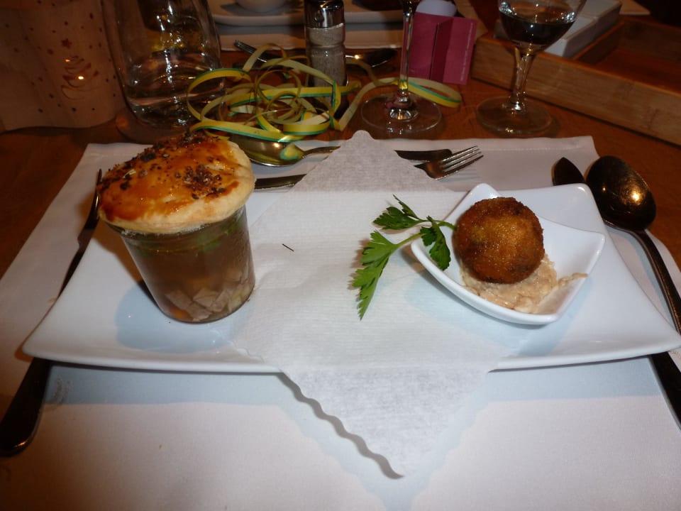 Klare Ochsenschwanzsuppe Hotel Landgasthof Bergblick