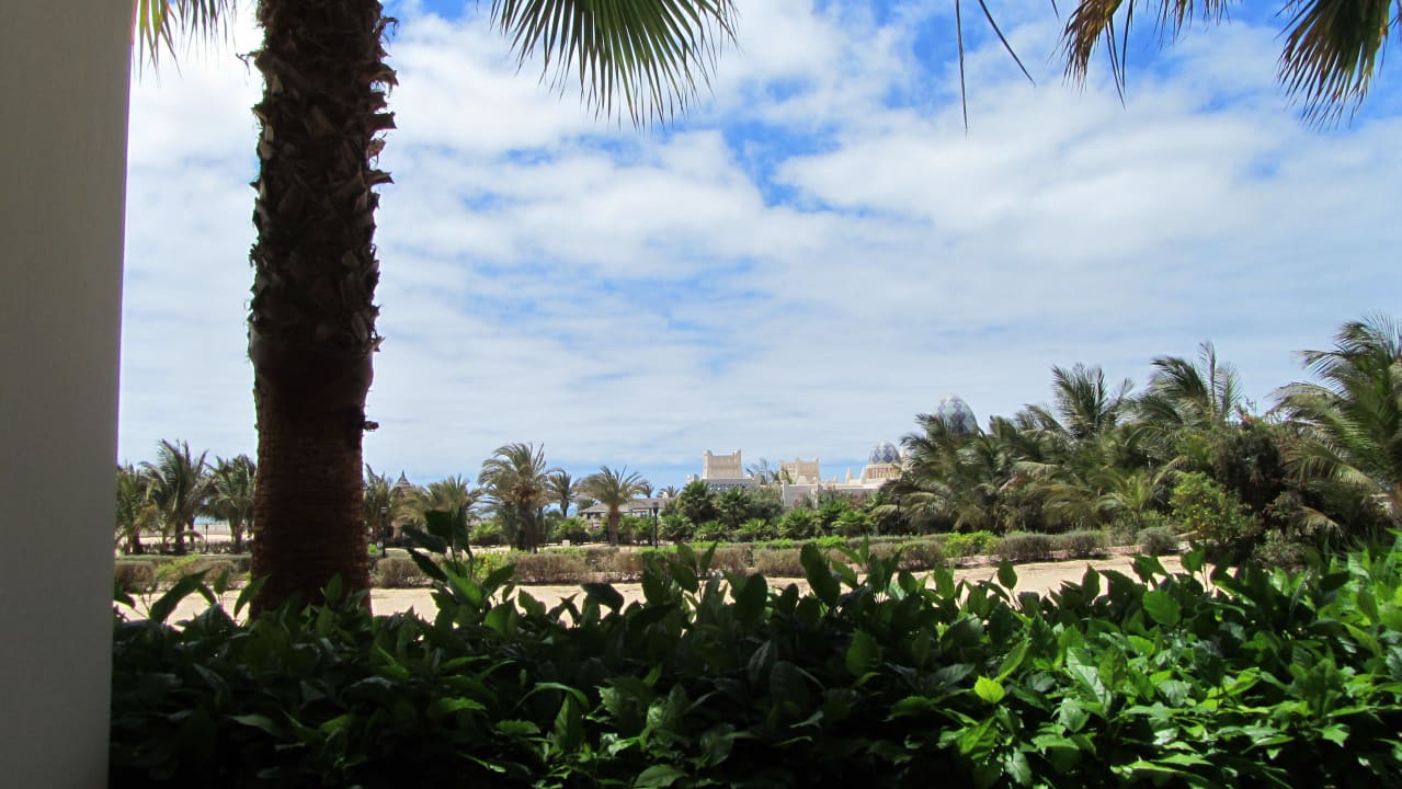 Viel grün Hotel Riu Karamboa