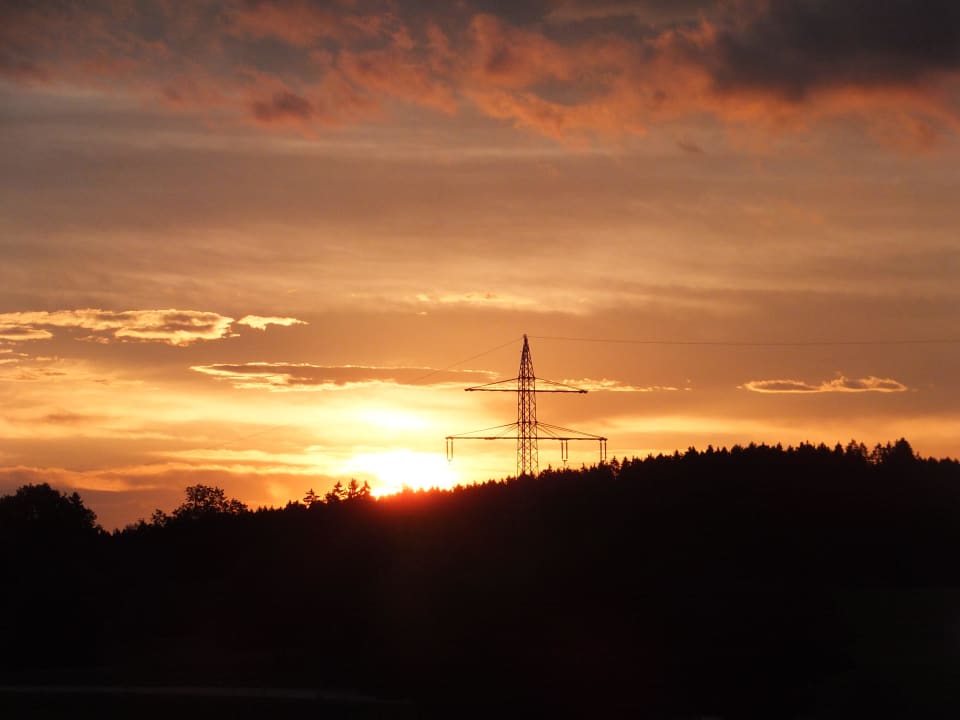 Blick vom Balkon auf den Sonnenaufgang Biohof Landhaus Klöck