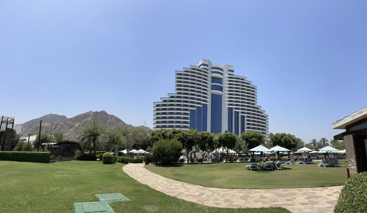 Außenansicht Hotel Le Meridien Al Aqah Beach Resort