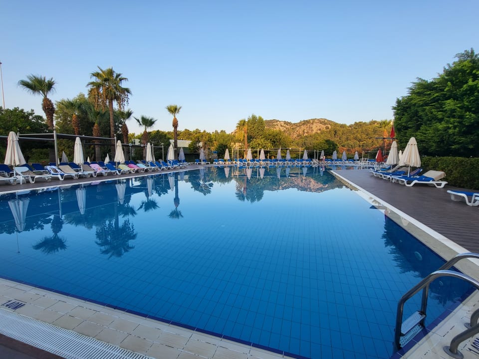 Pool TUI BLUE Sarigerme Park