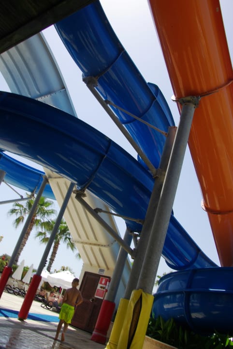 Wasserrutschen von unten gesehen Diamond Excellence Resort & Spa