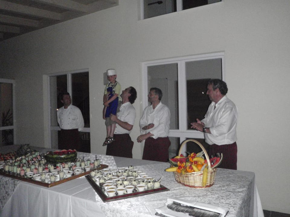 Abendbüffet am Pool Hotel Mandelhof