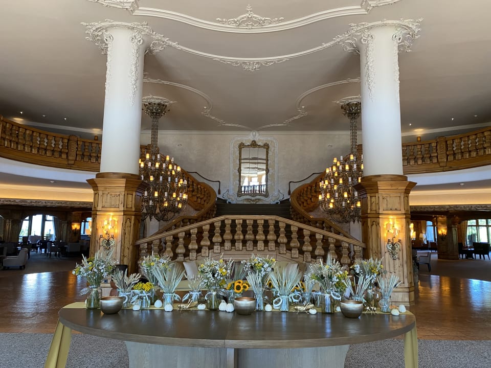 Lobby Interalpen-Hotel Tyrol