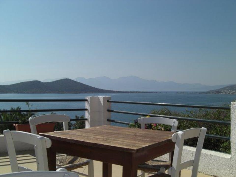 Terrasse des Restaurants Domes Aulus Elounda All-Inclusive Resort, Curio Collection by Hilton