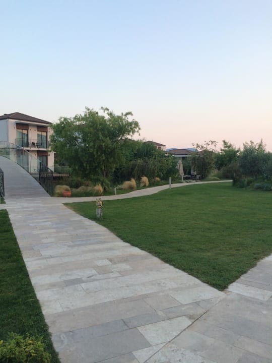 Innenhof Jiva Beach Resort