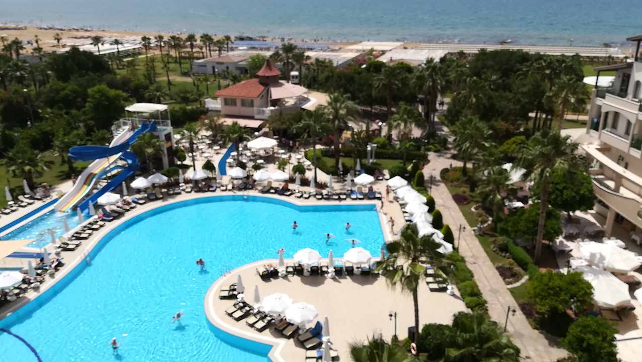 Ausblick über Anlage vom 5. Stock Bella Resort & Spa