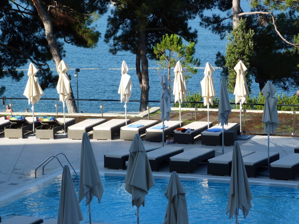 Liegen mit Auflagen Hotel Parentium Plava Laguna