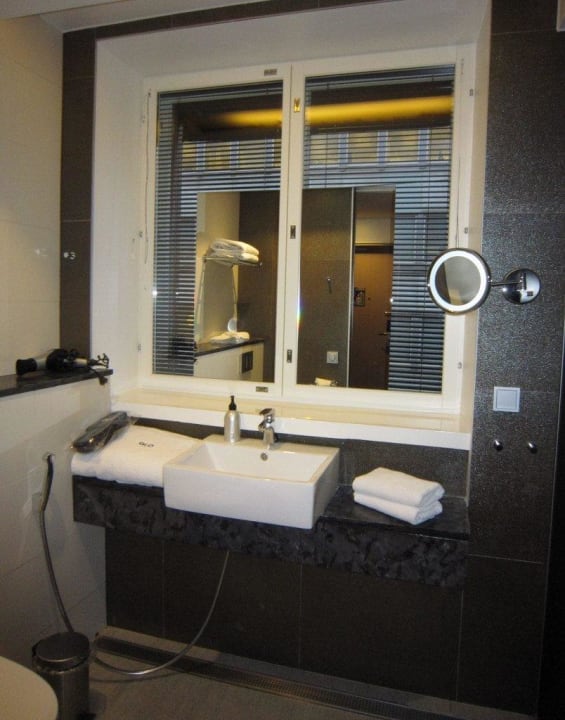 GLO Luxe L room #330 Glo Hotel Art