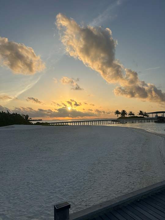 Strand Le Meridien Maldives Resort & Spa