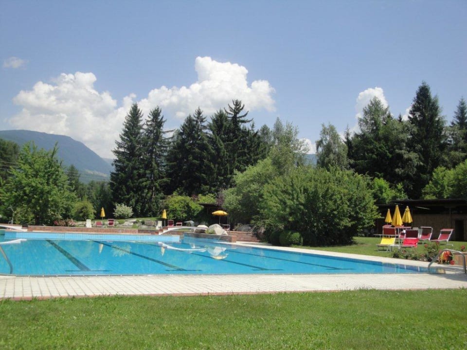 Das Sportbecken ist solarbeheizt Hotel Royal Hinterhuber