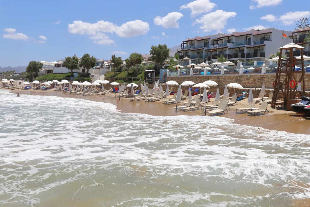 Strand Alexander Beach Hotel & Village Resort