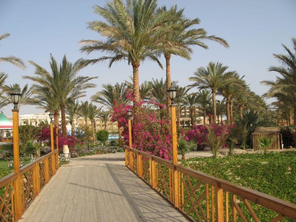 Ausenansicht Brayka Bay Resort