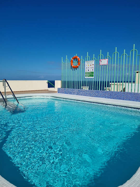 Pool Apartamentos Bahia Playa