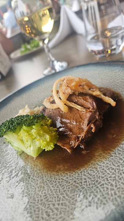 Gastro Jacaranda Luxury Resort