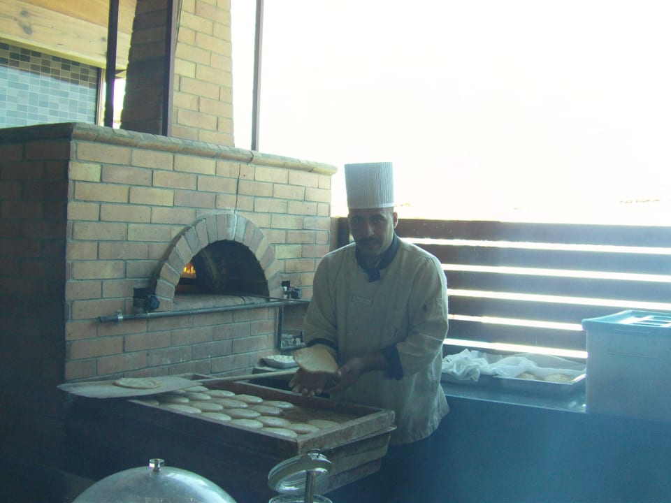 Brot -Personal - am Strand  Pickalbatros Dana Beach Resort - Hurghada