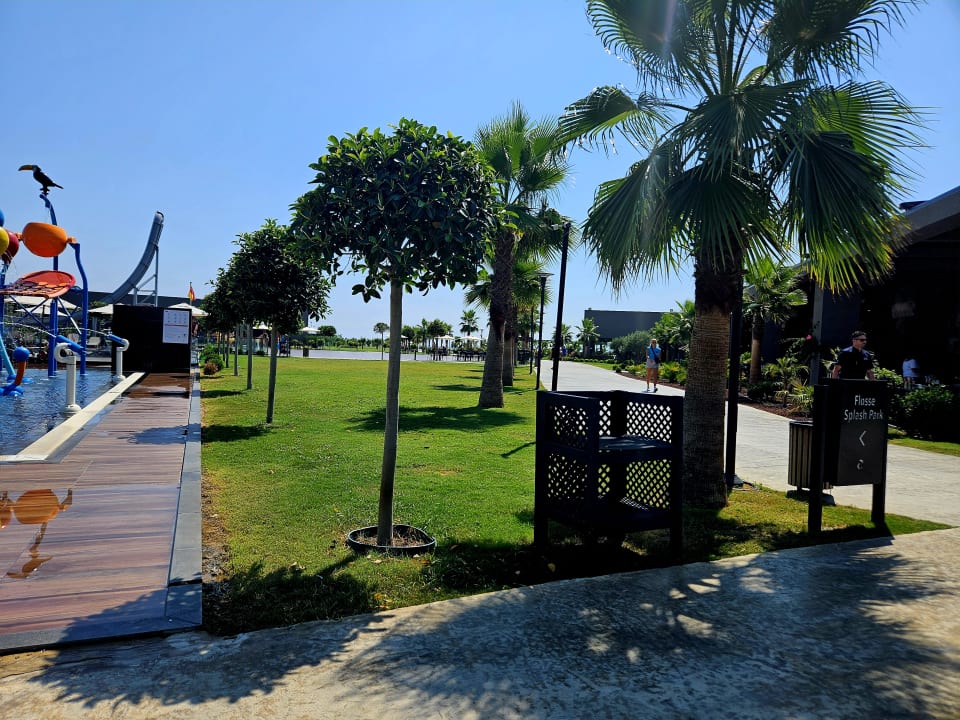 Gartenanlage Jacaranda Luxury Resort