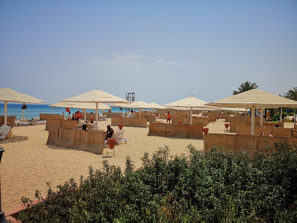 Strand Menaville Safaga