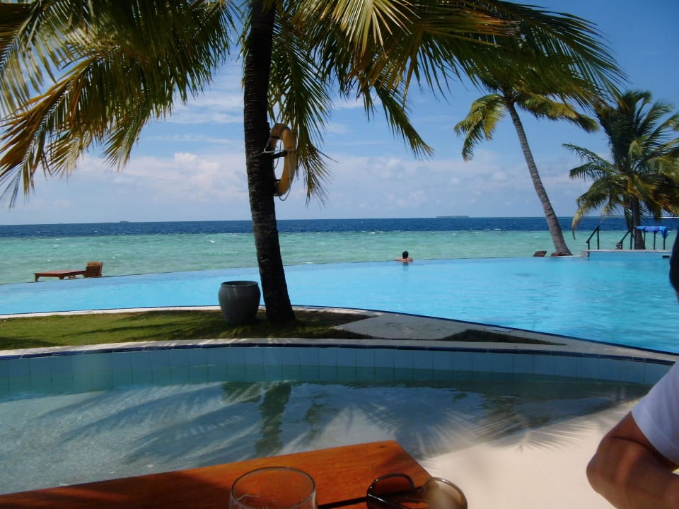 Der Pool Filitheyo Island Resort