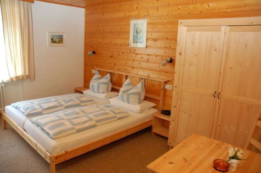 Zimmerbeispiel Hotel Zur Schönen Aussicht