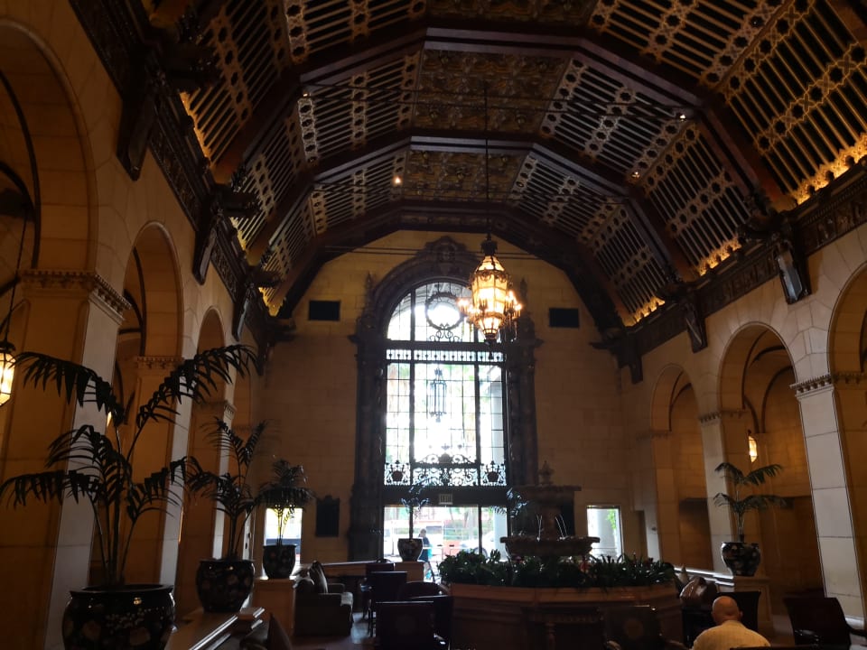 Lobby Hotel Millenium Biltmore