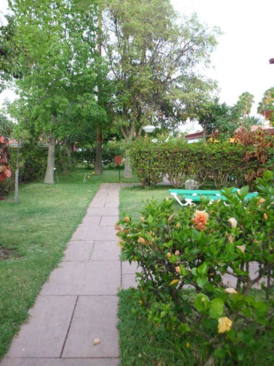 Weg zum Pool Artemisa Gay Bungalows