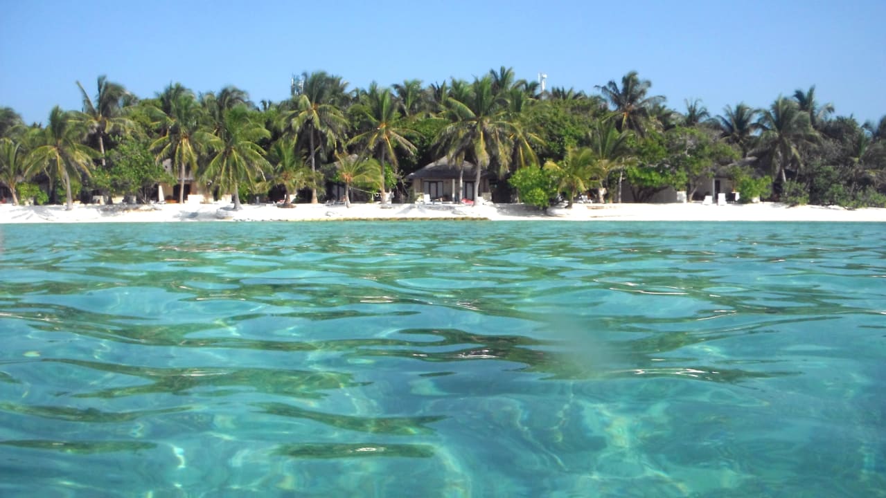 Strand an den Superiorbungis vom Wasser aus Summer Island Maldives