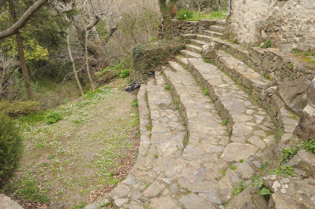 Amphitheater am Bach Milia Mountain Retreat