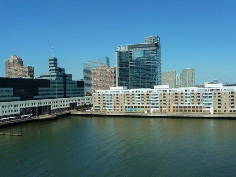 Ausblick aus dem Zimmer auf eine Wohnanlage Hyatt Regency Jersey City On The Hudson