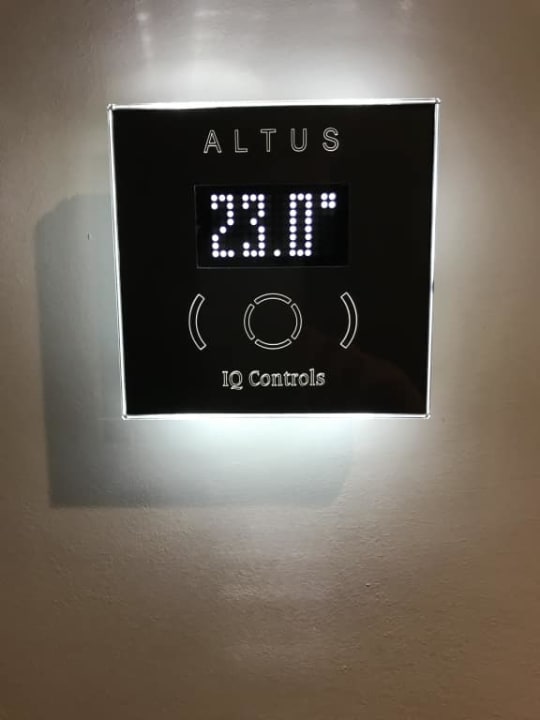 Nowoczesny panel klimatyzacji Courtyard by Marriott Katowice City Center