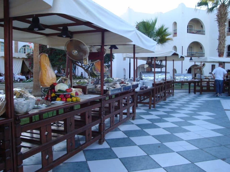 Buffet Arabia Azur Resort
