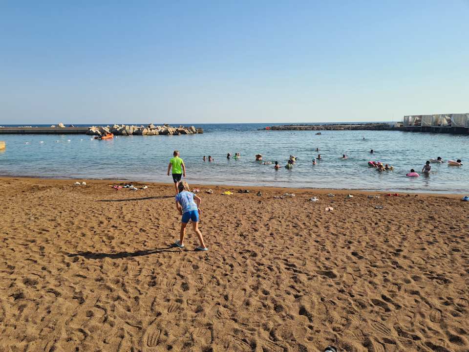 Strand Rubi Platinum Sign