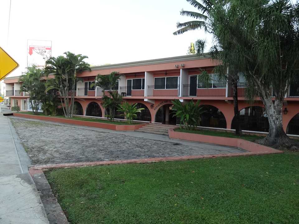 Façade avant de l'hôtel Hotel Chichen Itza