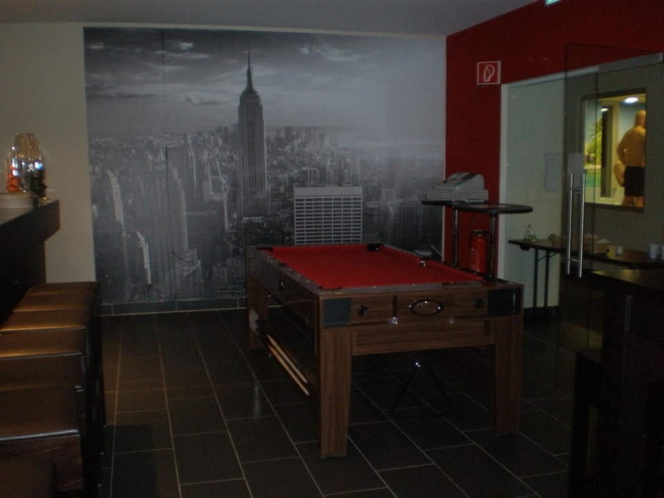 Billardtisch Friendly Cityhotel Oktopus
