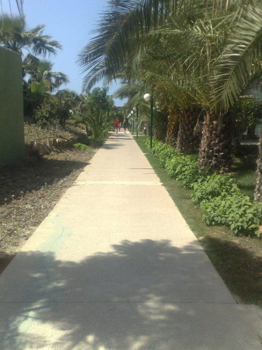 Weg zum Strand VONRESORT Golden Beach