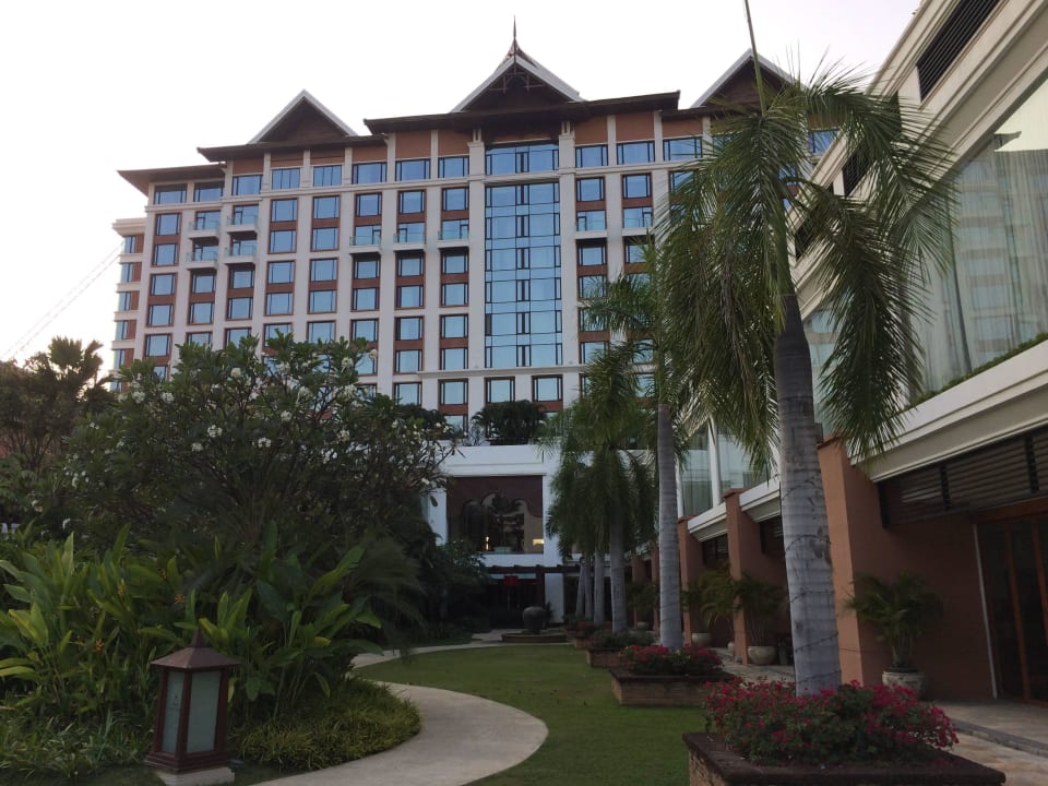 Hotel von der Poolseite Shangri-La Hotel, Chiang Mai