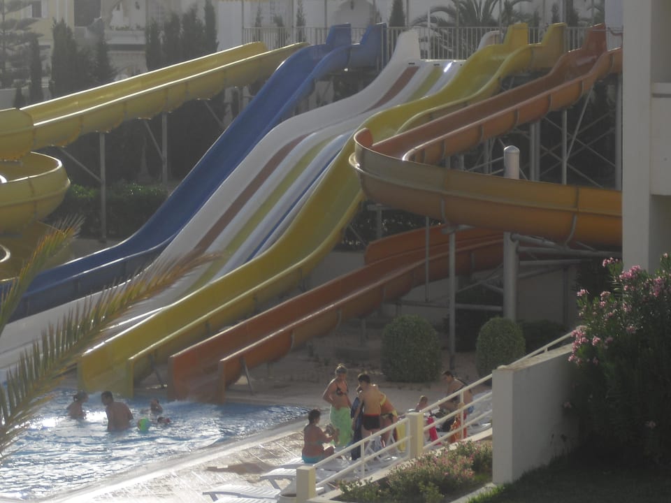 Hintere Poolanlage mit Rutschen,Blick von unseren  Omar Khayam Resort & Aquapark