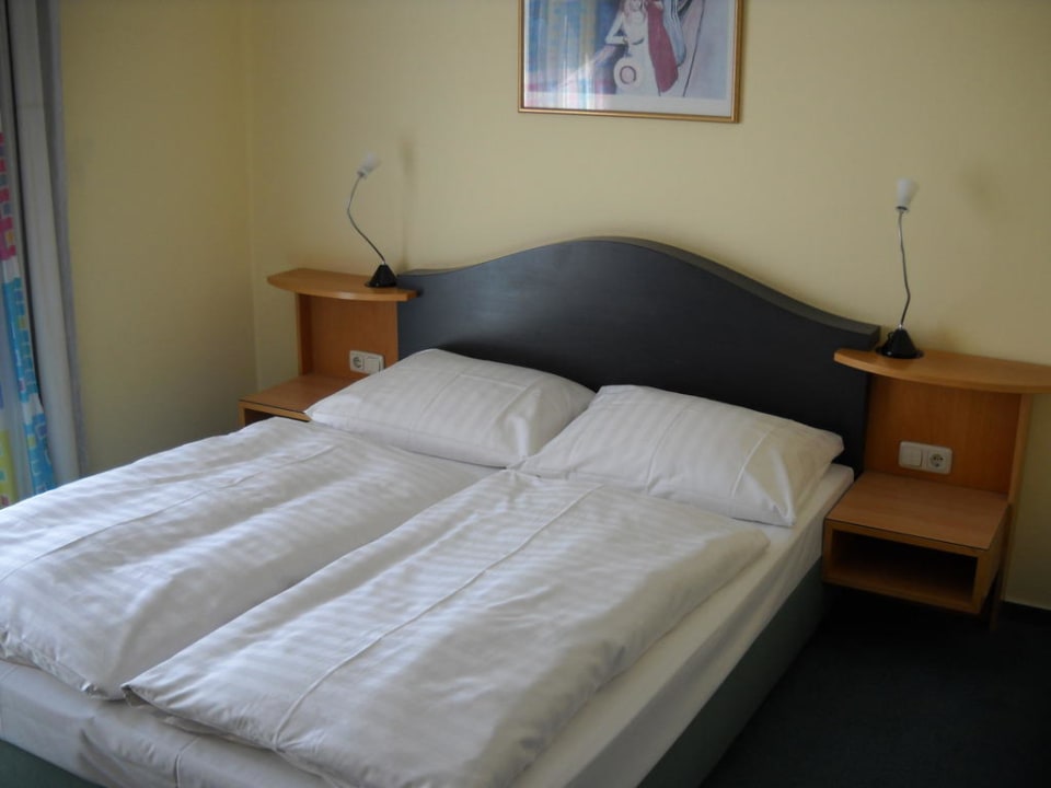 Bett H+ Hotel Erfurt