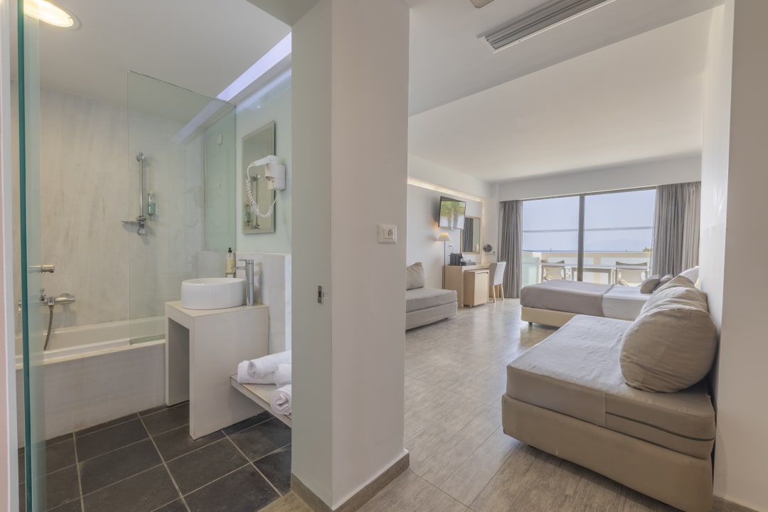 Zimmer Akti Palace Resort & Spa