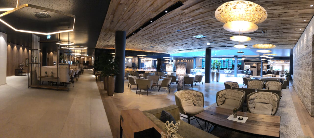Lobby DAS EDELWEISS Salzburg Mountain Resort