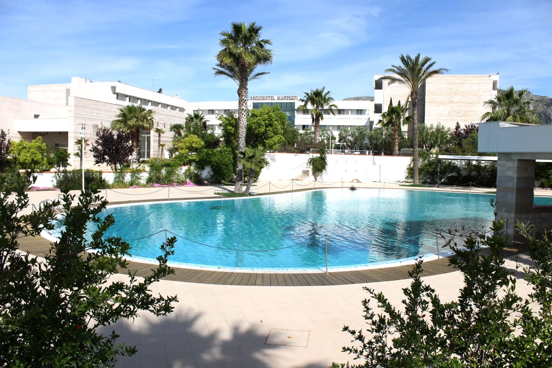 "Pool" Regiohotel Manfredi (Manfredonia) • HolidayCheck (Apulien | Italien)