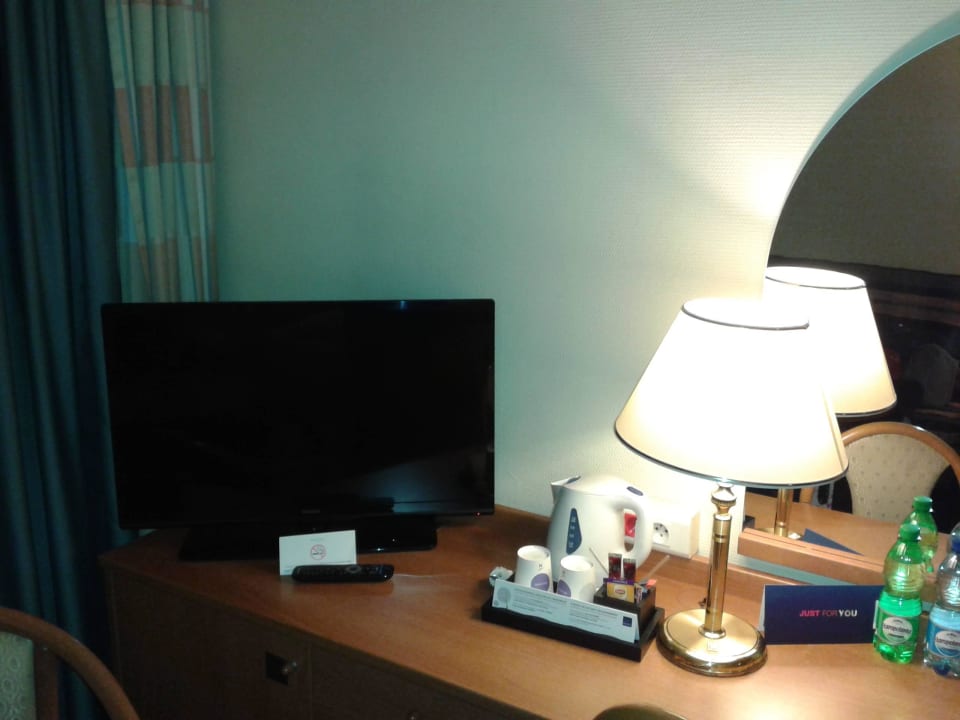 Wnętrze pokoju Hotel Novotel Marina