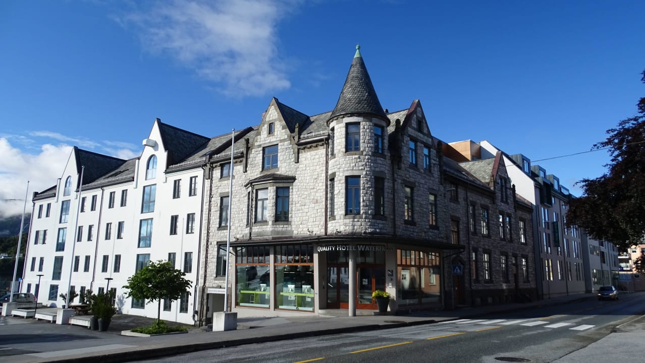 Front Hotel Quality Inn Waterfront