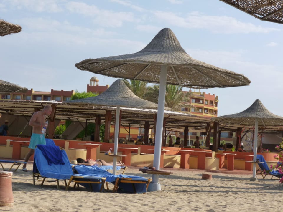 Strandrestaurant Malikia Resort Abu Dabbab